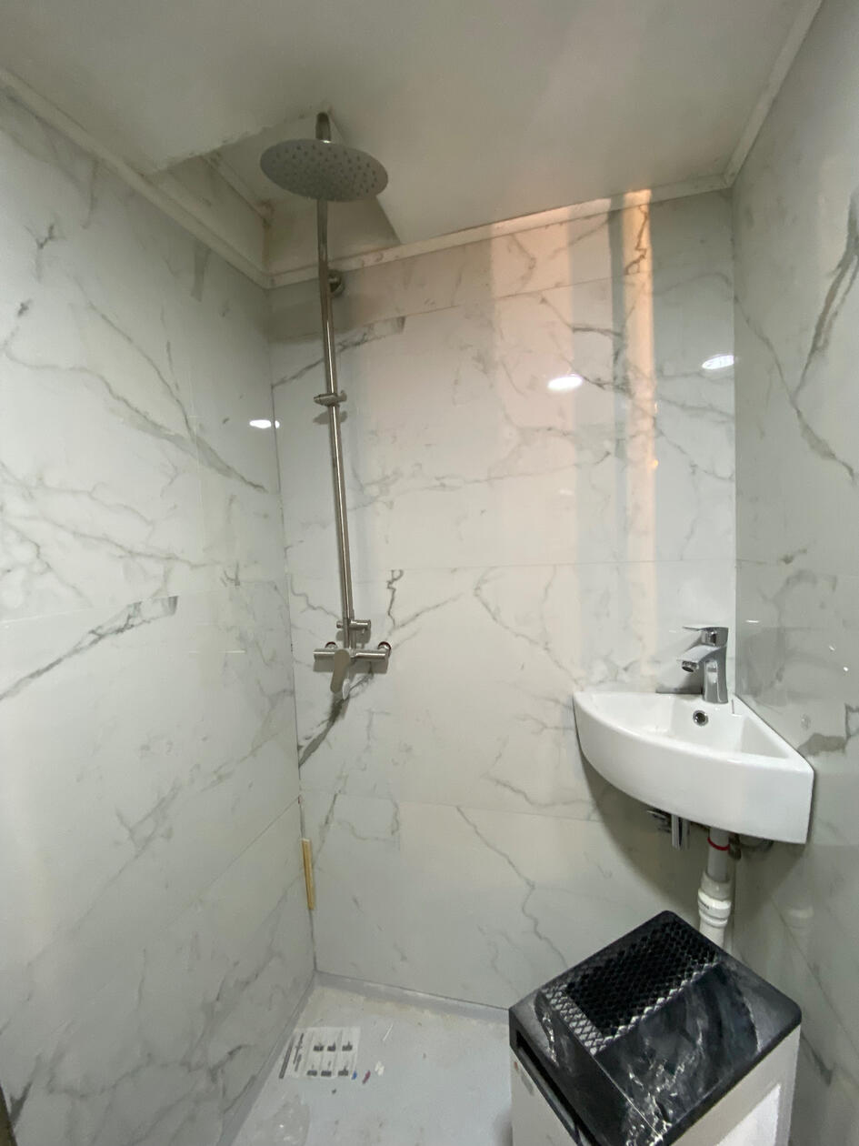 Bathroom marble